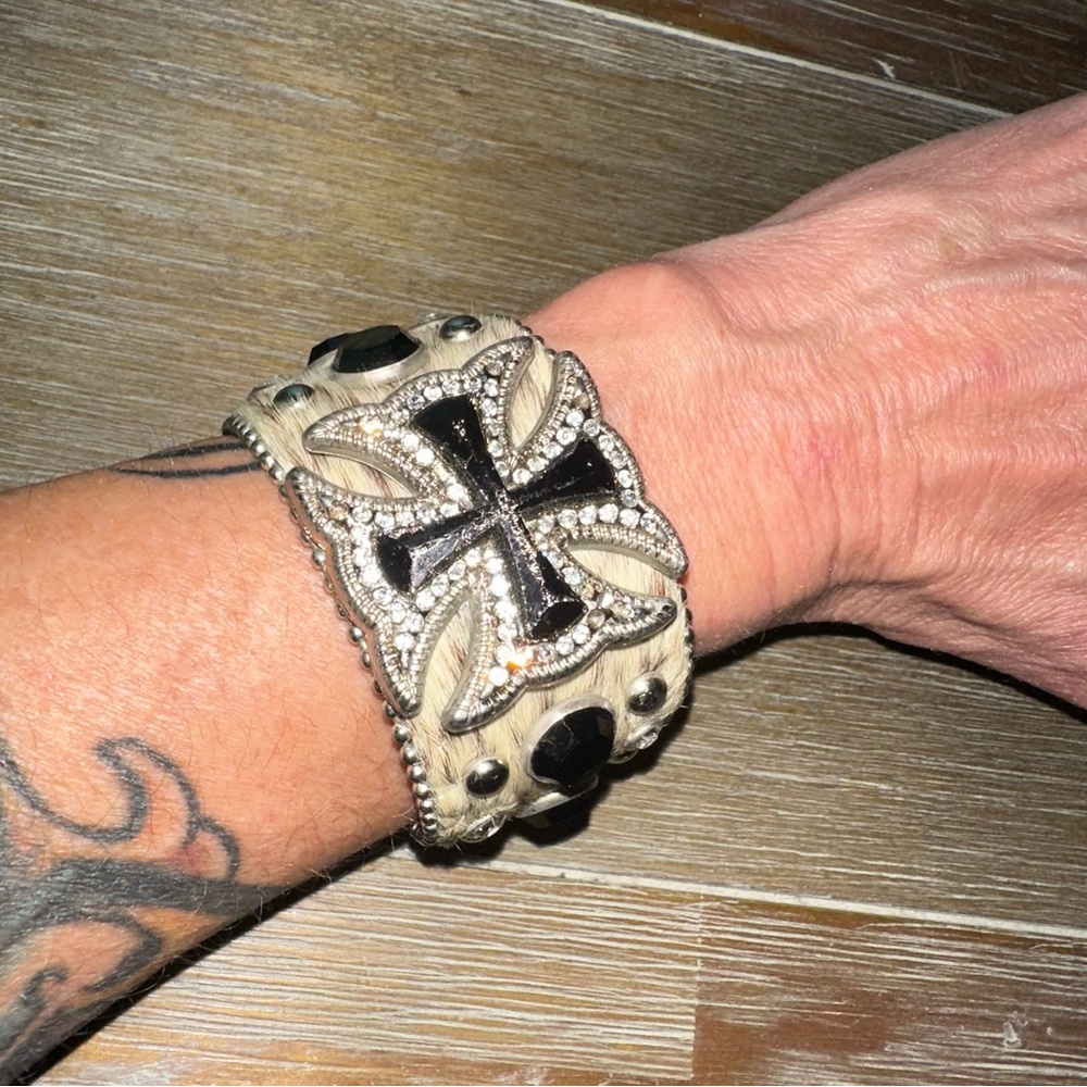Stylish Black and Silver Cross Bracelet